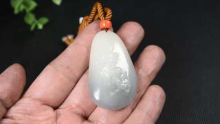 和田玉青花挂件这样戴,气质翻倍✨
