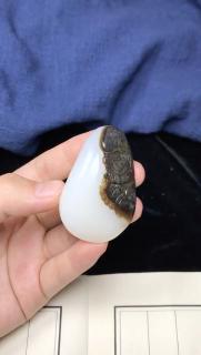 和田玉黑皮料挂件吊坠达摩,真皮真色白度一级,玉质温润细腻,油光四溢