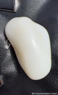 新疆和田玉籽料原石 461克 白疙瘩