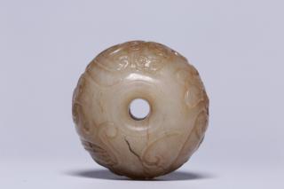 老藏:和田玉带沁螭龙珠 直径2.9cm,高2.3cm,重32.5g