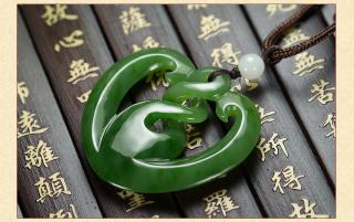 这种神似翡翠的"和田玉"你买到就是赚到!